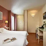 Murillo Hotel 2*